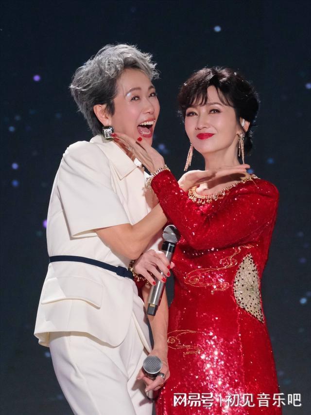 子许仙30年后撒糖竟藏惊天秘密凯发K8登录入口神仙售后！白娘(图4)