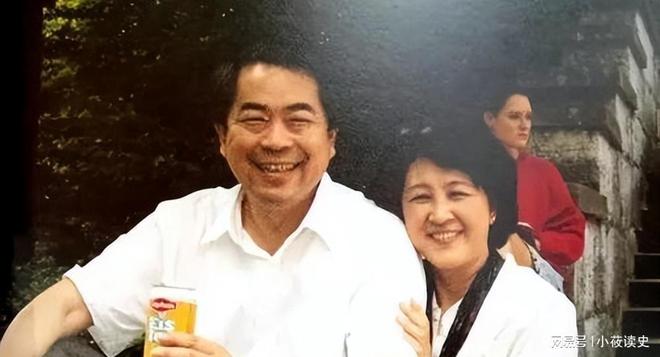 曾已衰老比他小 50 岁的娇妻仍如花似玉凯发国际K8结婚仅 1 年87 岁的范(图6)